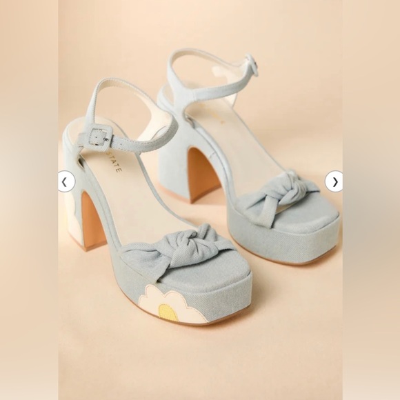 NWT Altar’d State Denim Daisy Blossom Platform Sandals - Picture 6 of 8